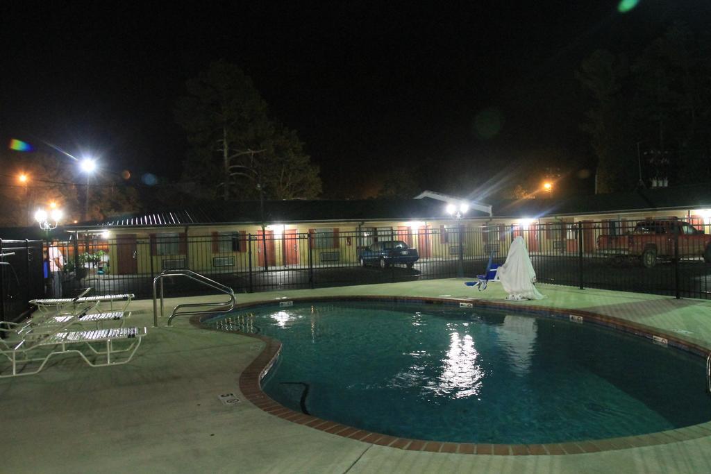 Holiday Terrace Motel Houston Bagian luar foto